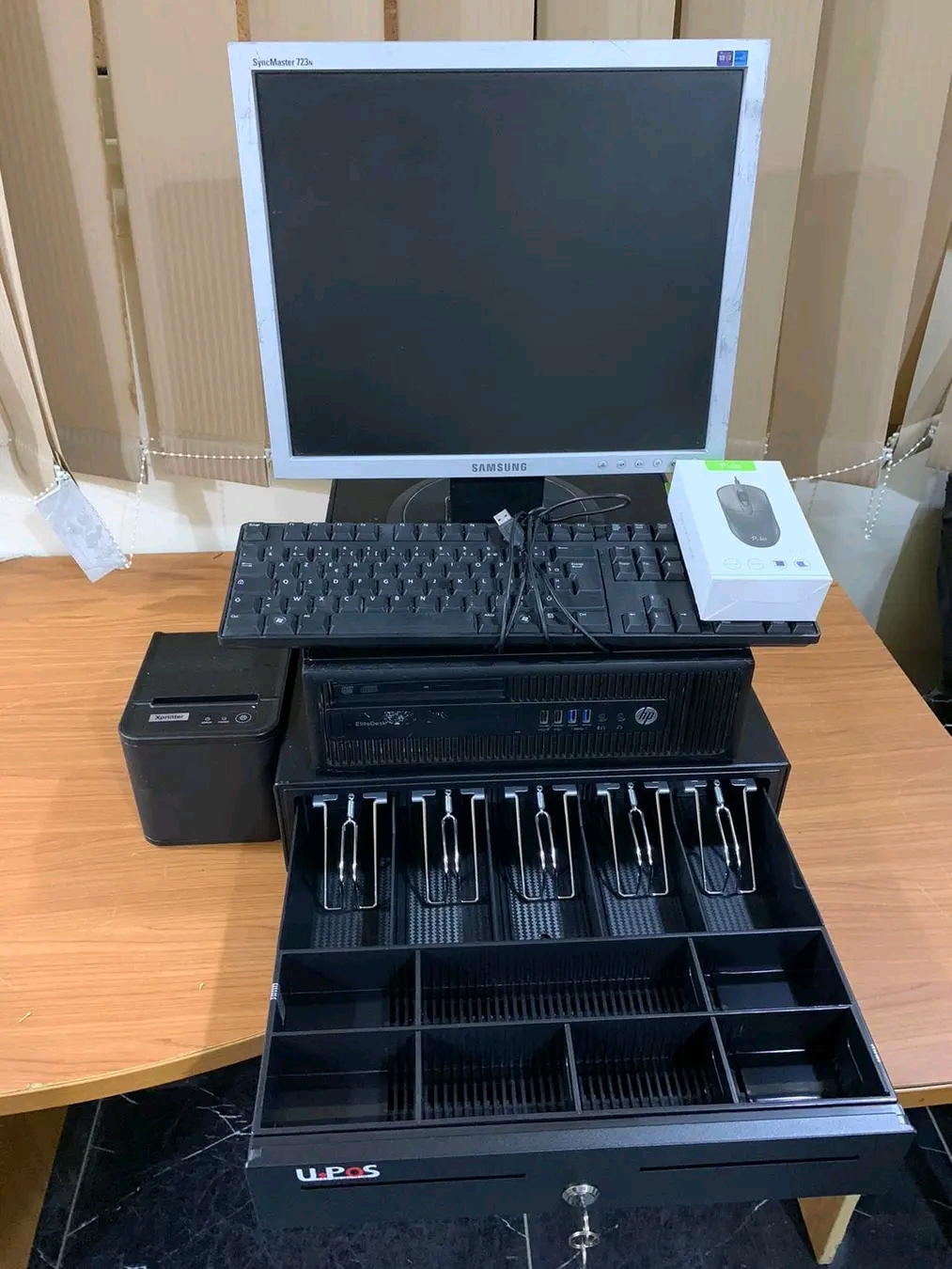 جهاز كاشير عادي للمطاعم والكافيهات